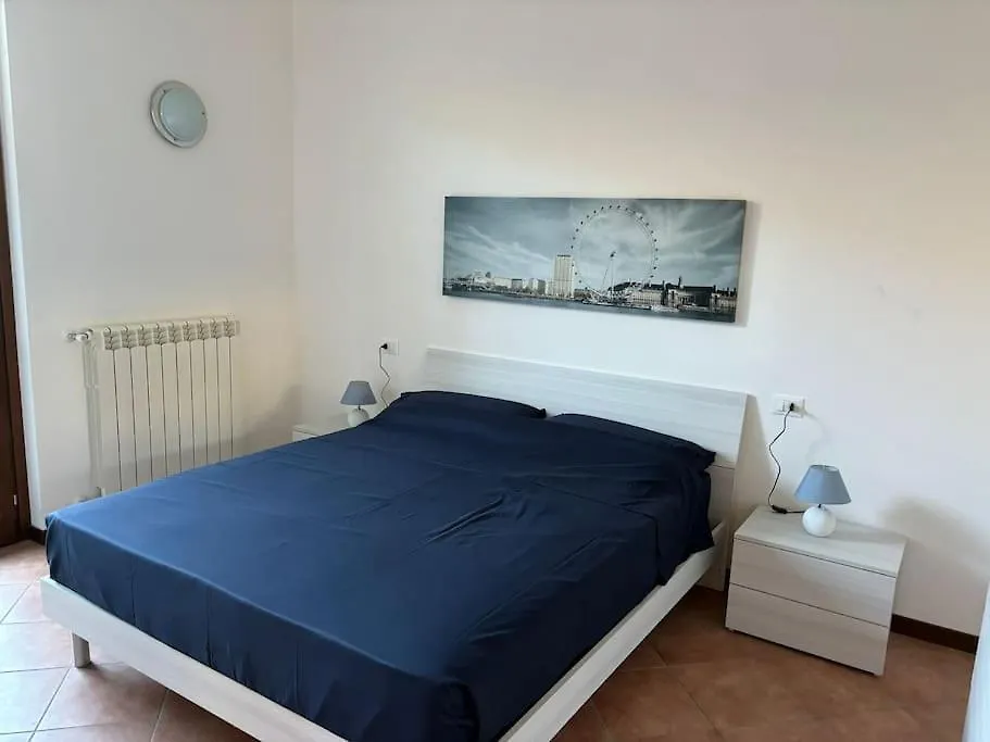 Appartamento Casa Al Poggio Castana  0*, Castana (Lombardy) Italia